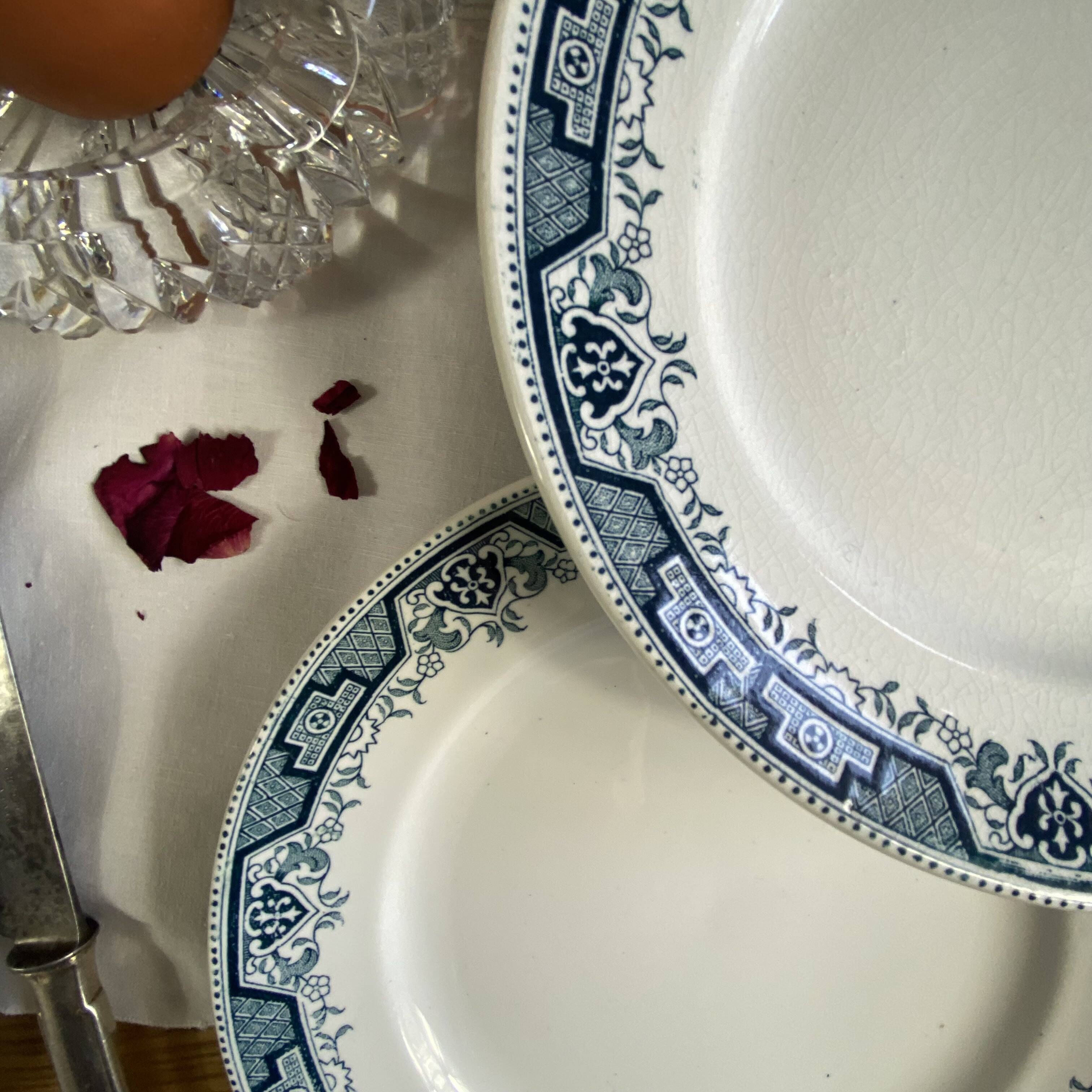 6 ironstone flat plates, antique earthenware from Saint Amand and Hamage