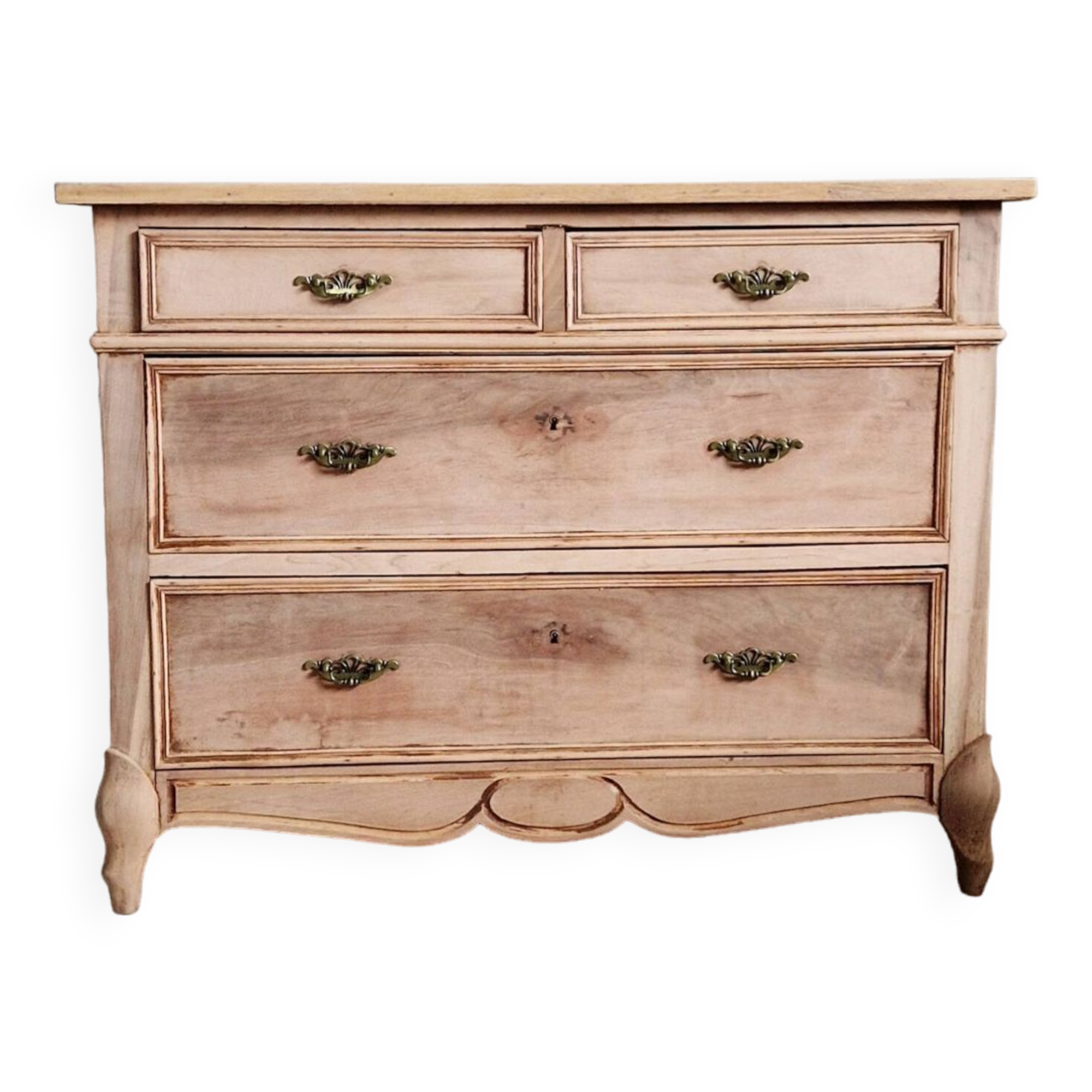 Pretty and old Louis XV chest of drawers
