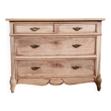 Jolie et ancienne commode Louis XV