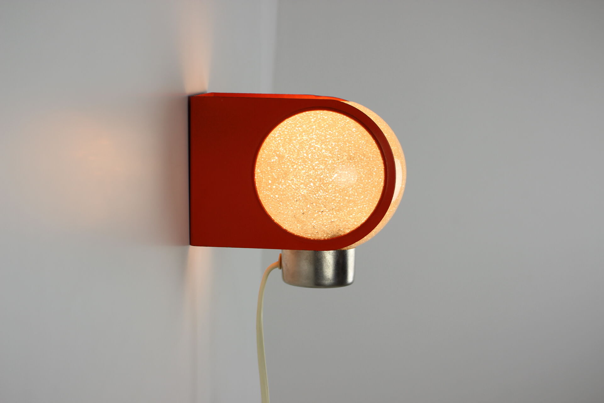 Mid-century wall lamp/ Pokrok Žilina, 1970's.