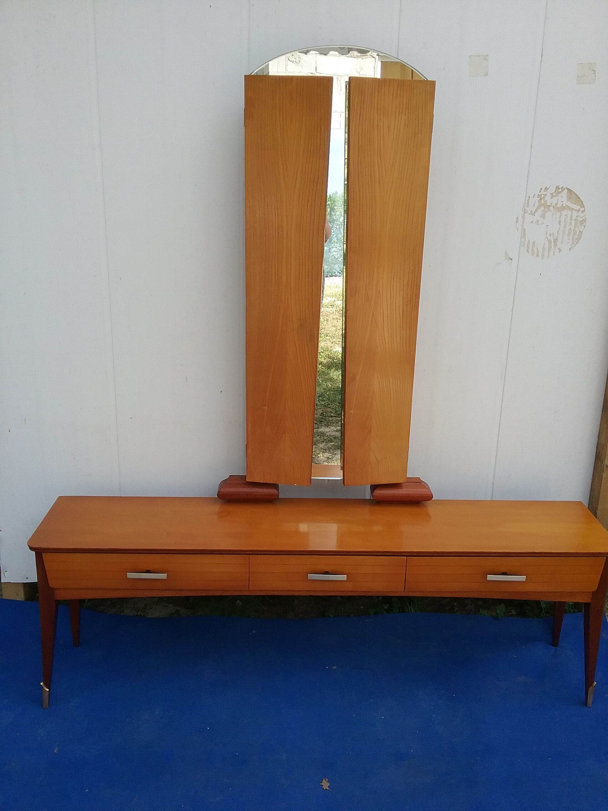 Vintage triptych console