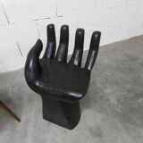 Tabouret, chaise en forme de main, noir et en bois sculpté