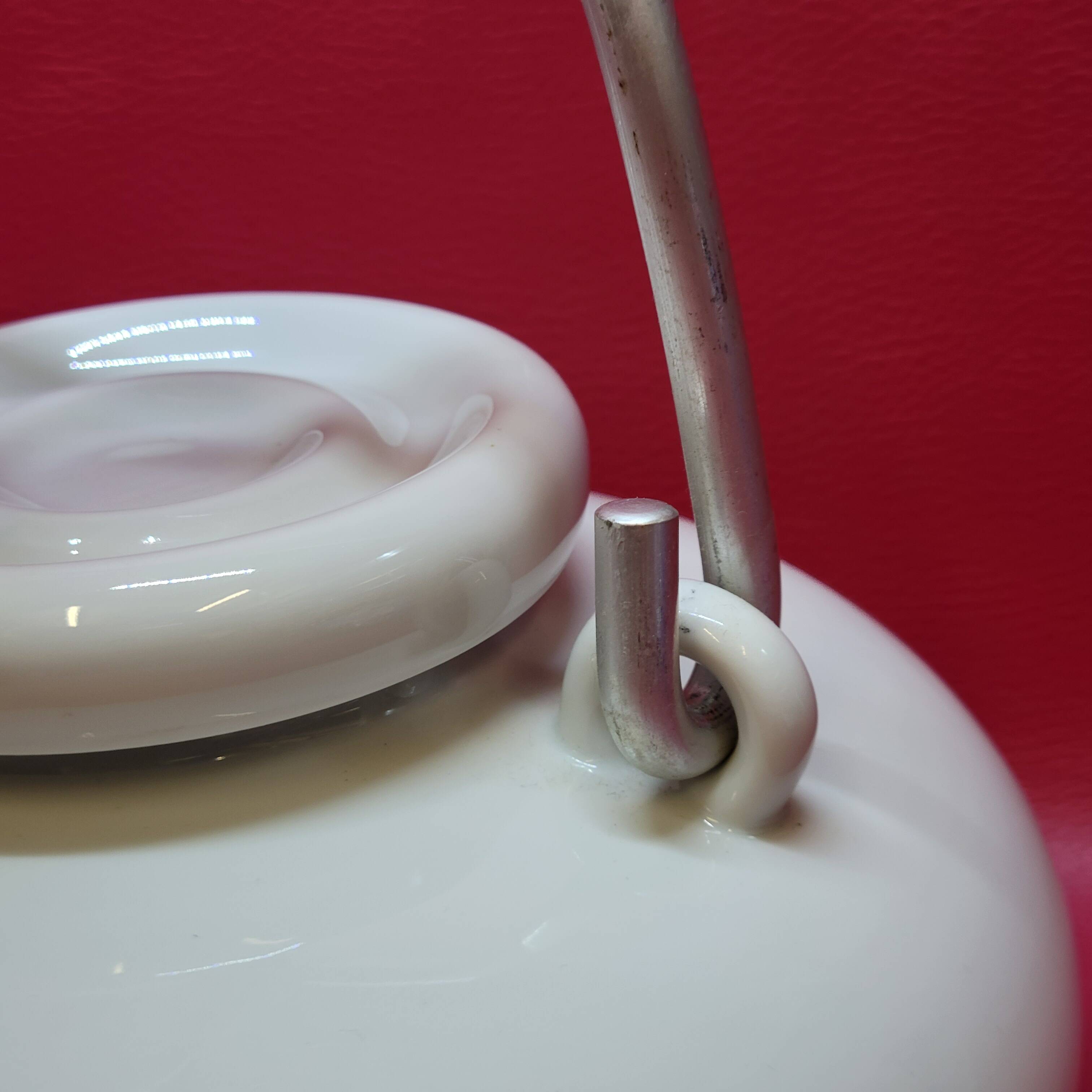 Théière en porcelaine blanche Carl Gustaf Jahnsson