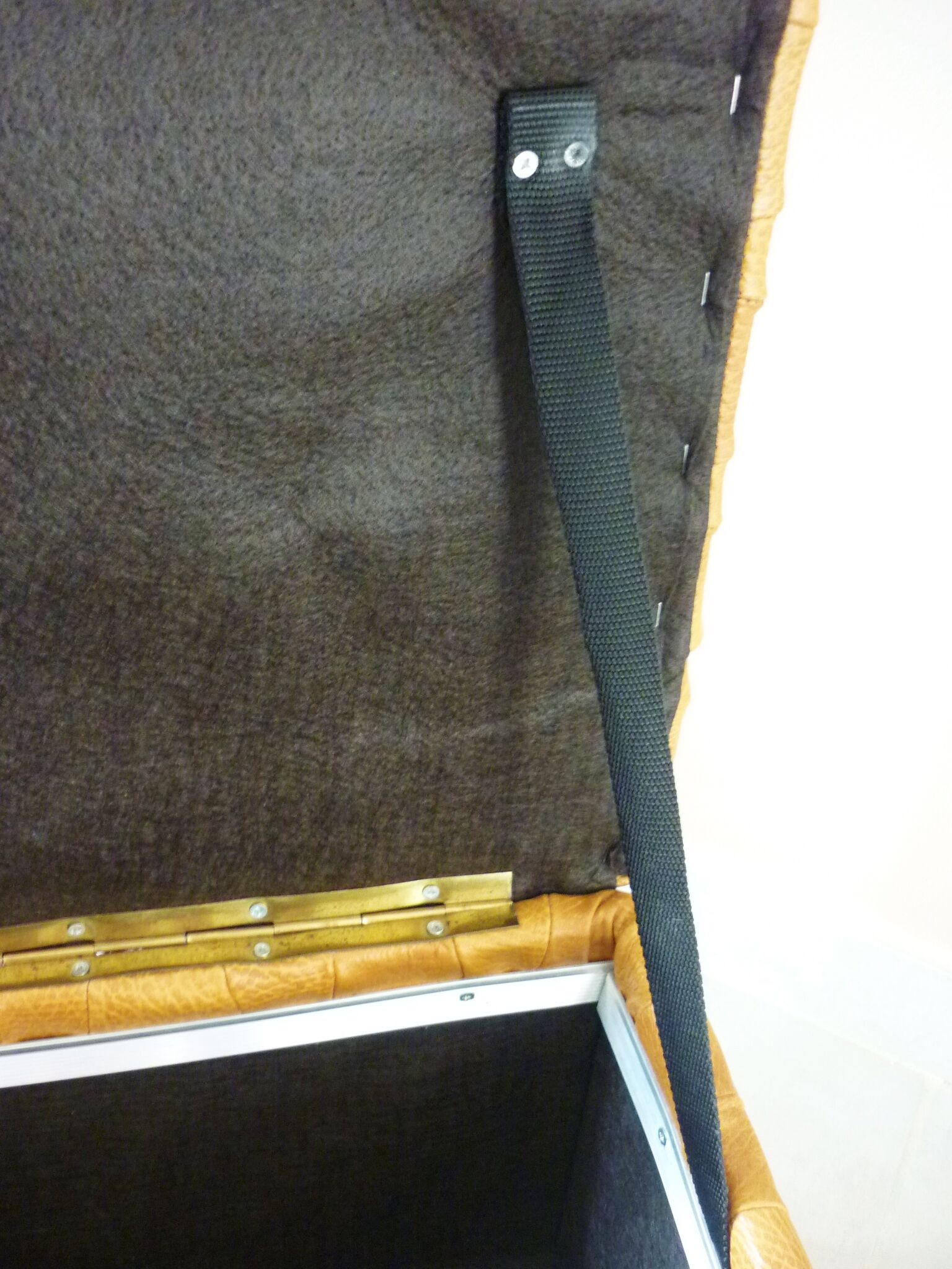 Stool, leather storage chest, 60