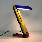 Lampe de bureau post-moderne par Benetton, Style Memphis Italie années 1980