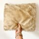 Coussin fourrure vintage années 70