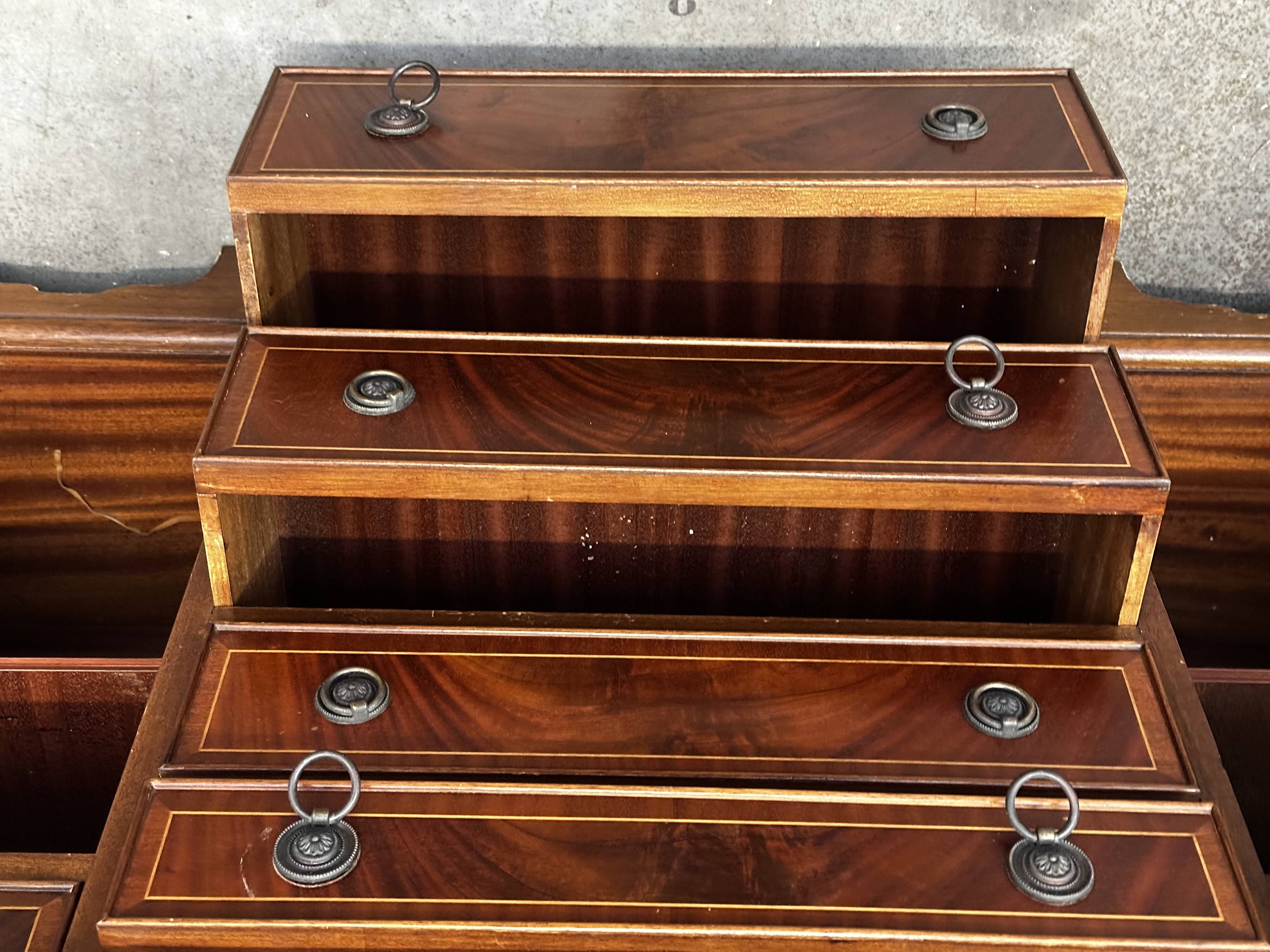 Buffet Anglais en acajou fin 19 e