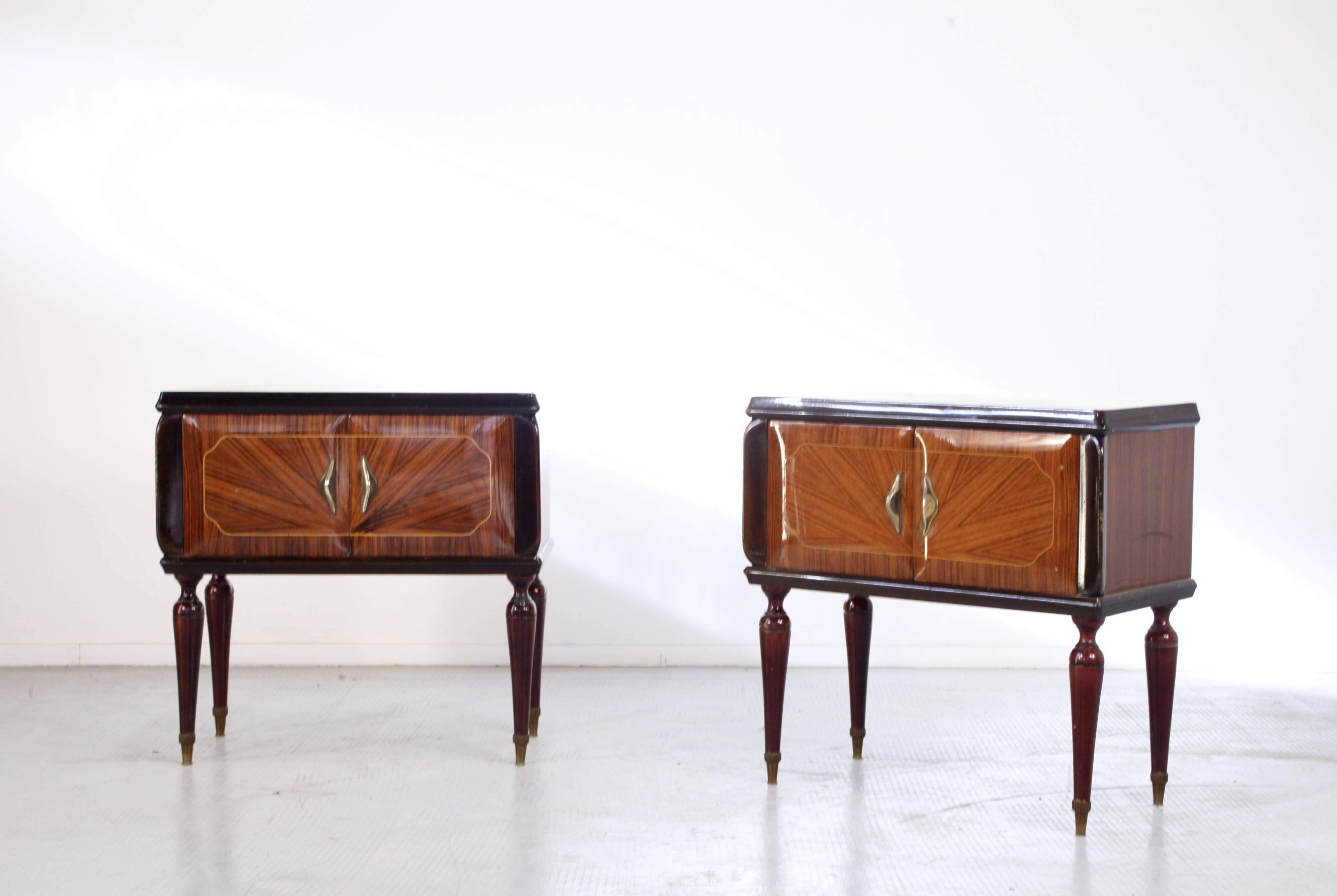 Set Of 2 Italian Midcentury Walnut Burl And Brass Bedside Tables / Cabinets