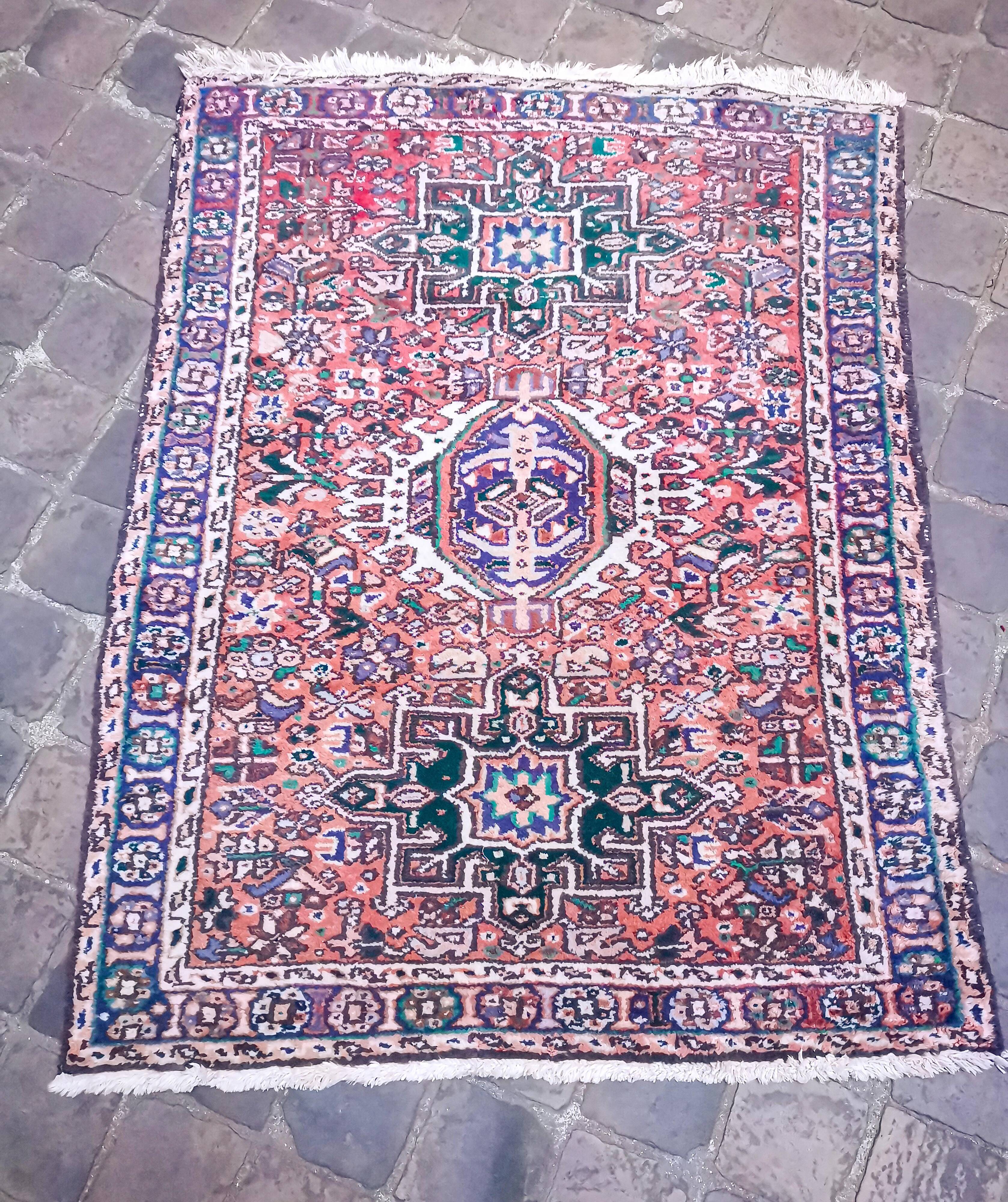Heriz vintage handmade Oriental carpet 140 x 105 cm