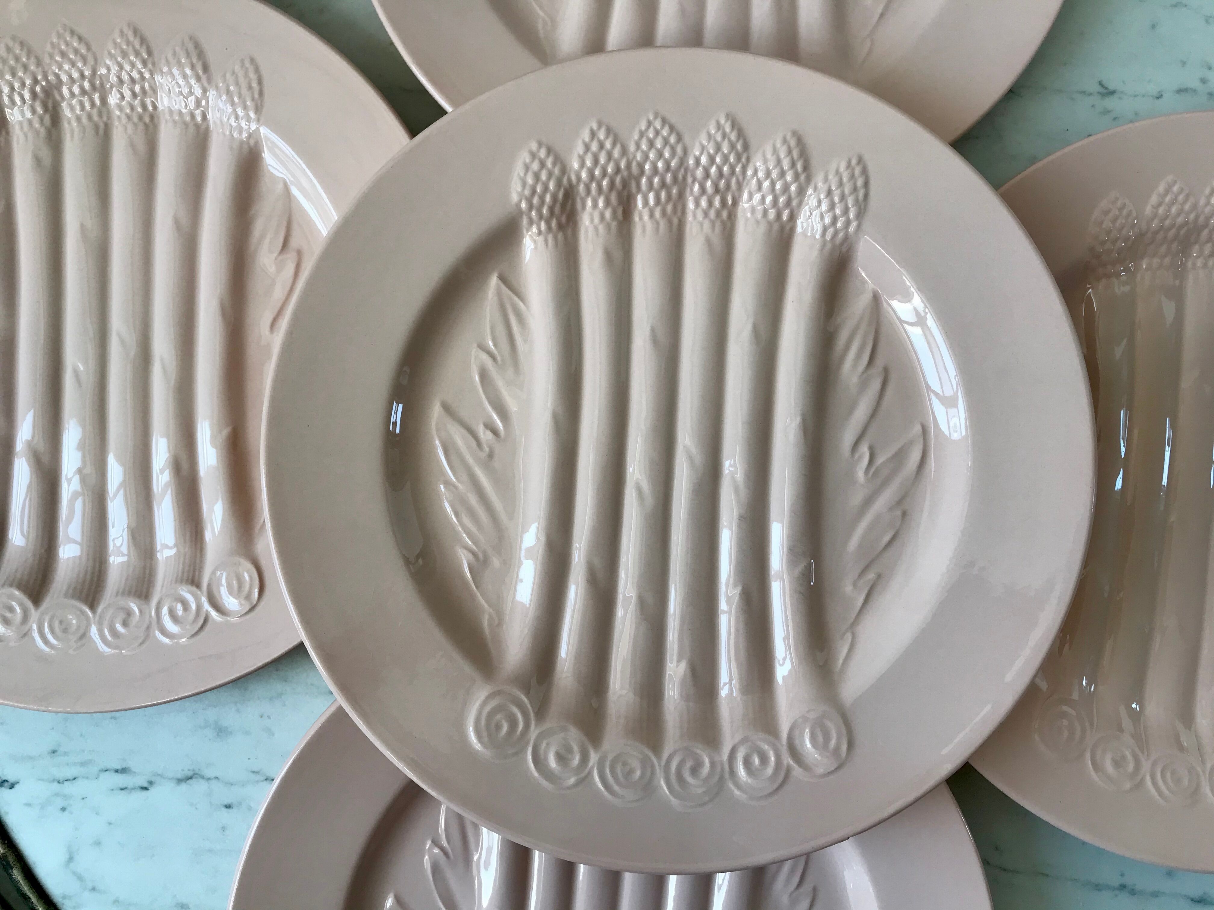 Set of 5 villeroy & boch pink asparagus plates in 50-60s