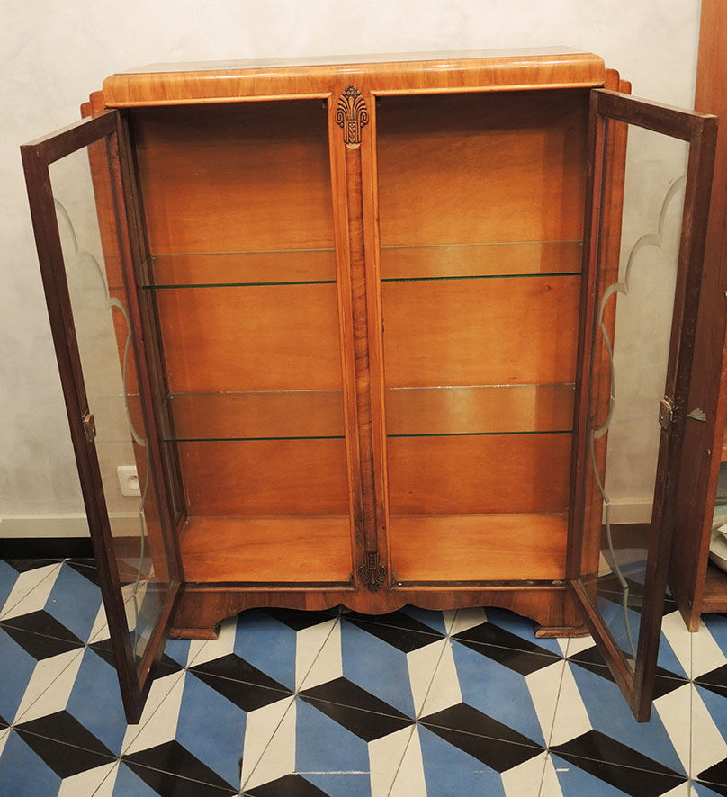 Old art deco 2-door showcase