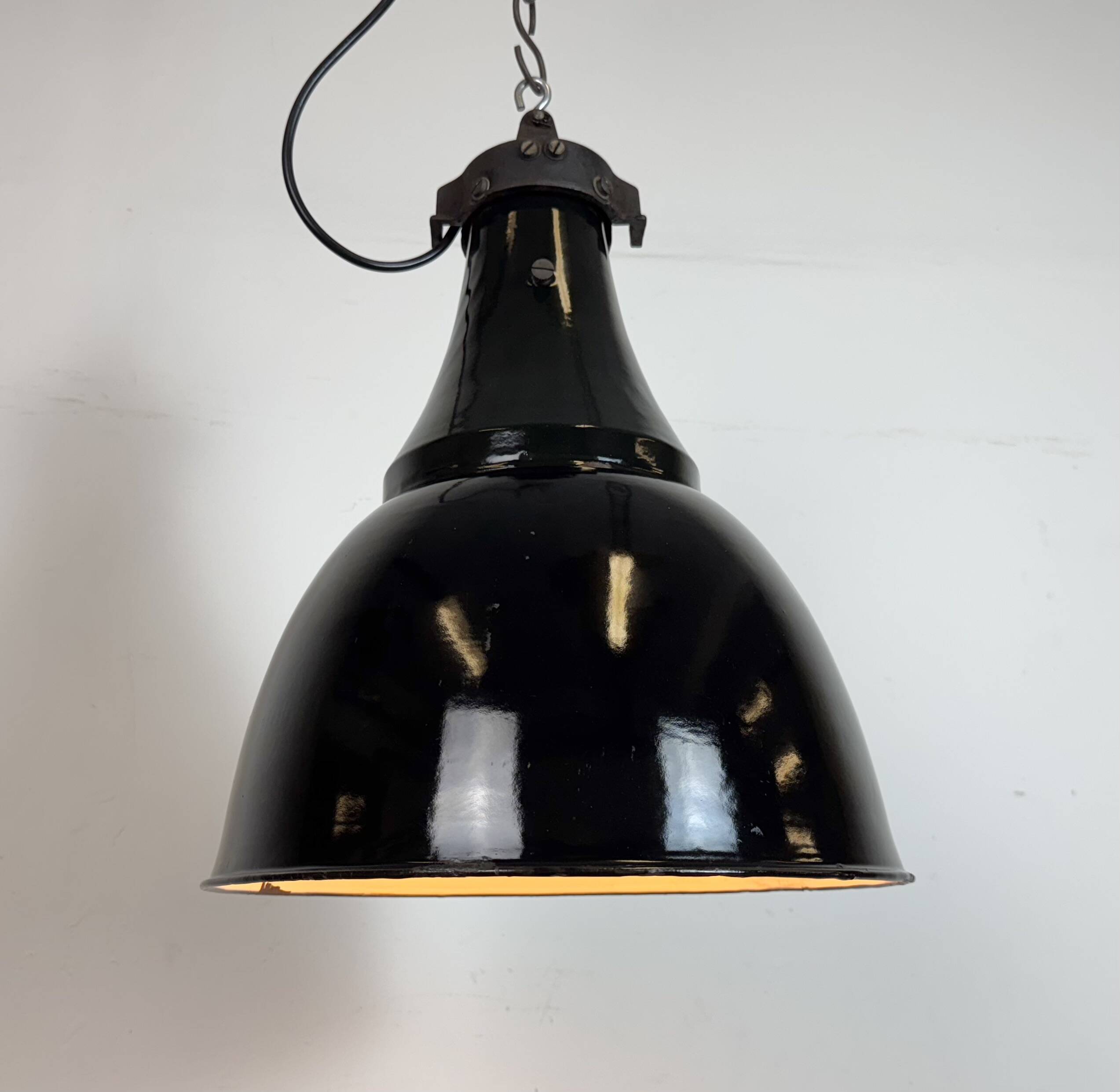 Industrial Black Enamel Bauhaus Pendant Lamp, 1930s