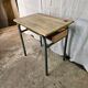 Bureau d'écolier 1960 avec casier