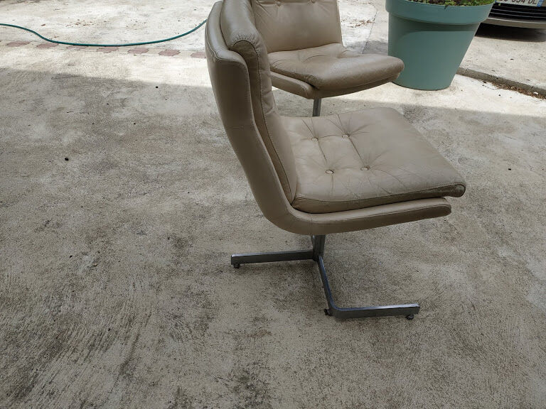 3 armchairs Raphael Raffel