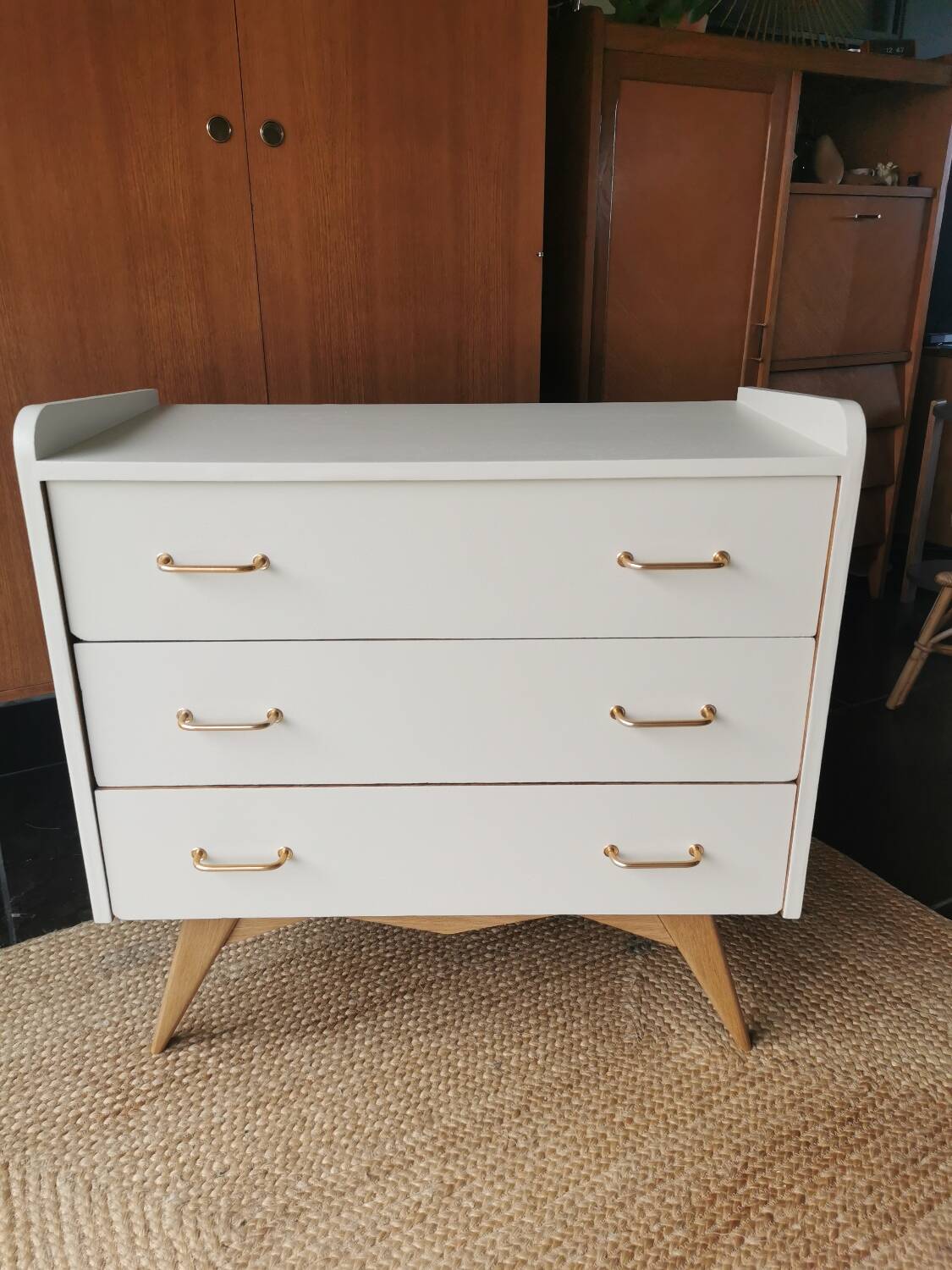 Commode vintage pieds compas