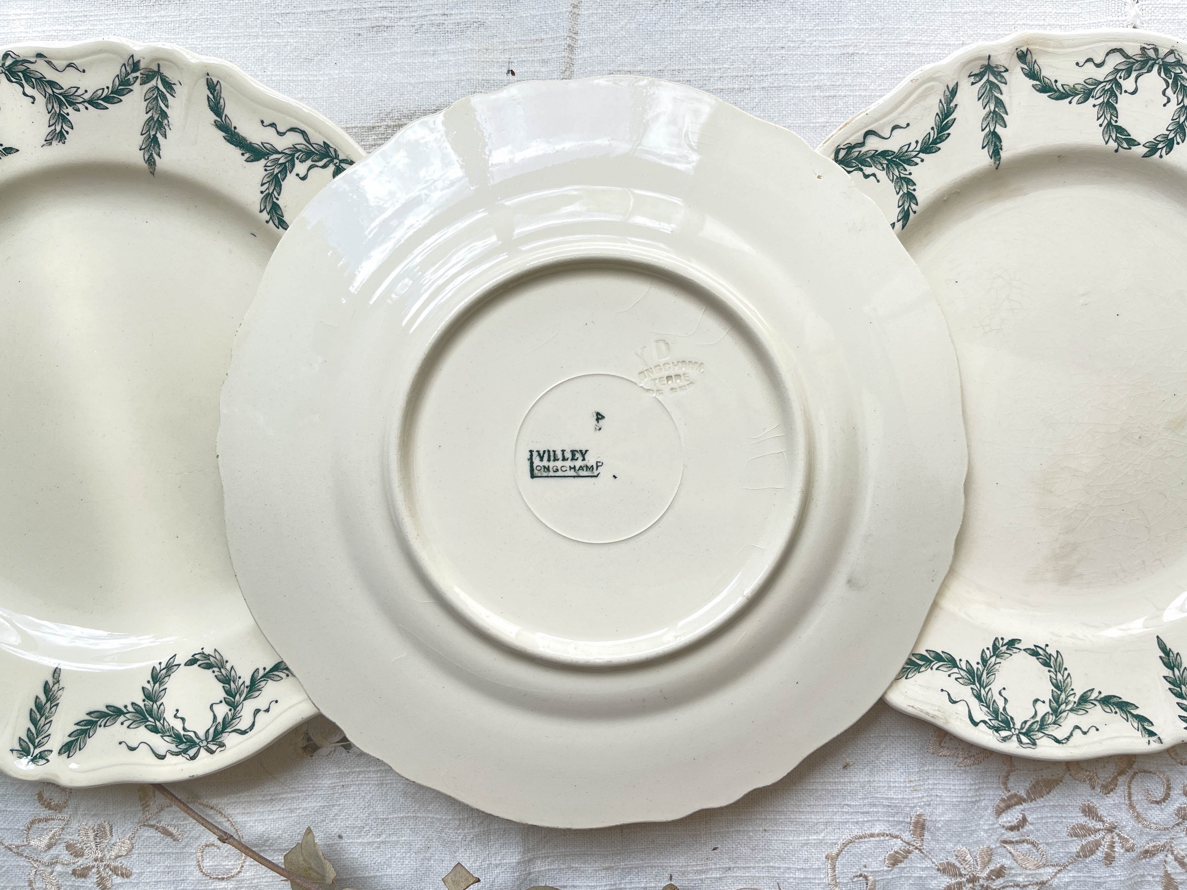 7 plates Terre de fer Longchamp model Villey