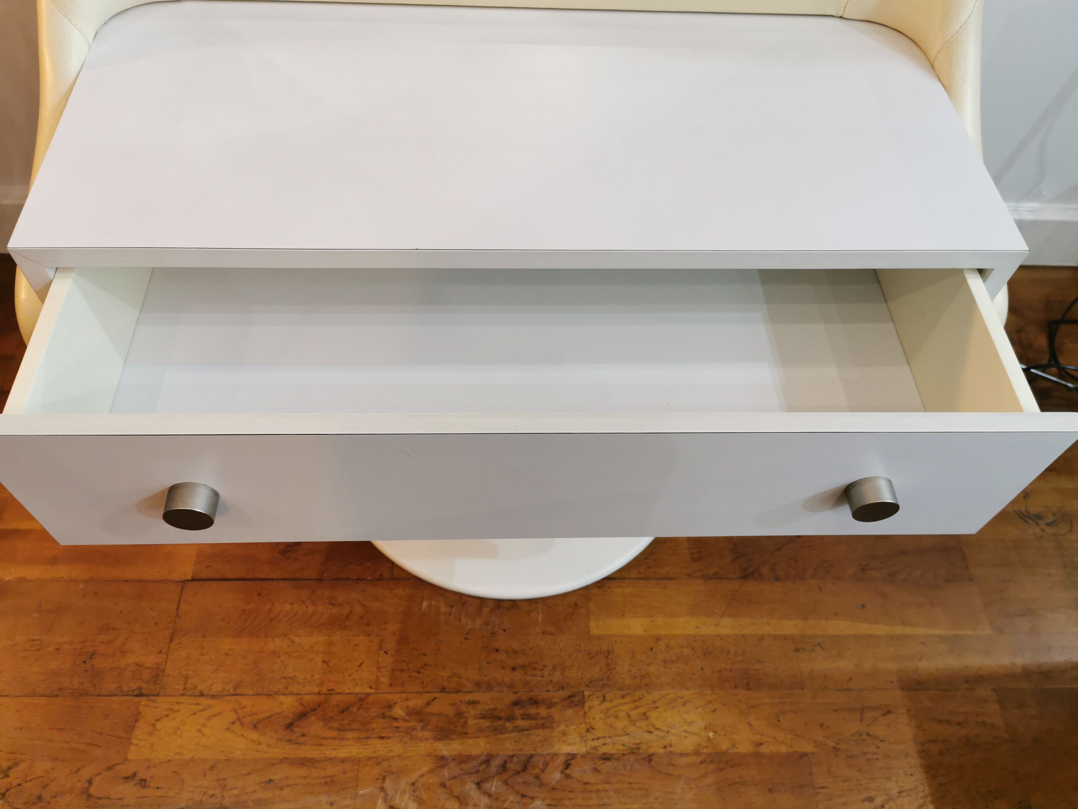White dressing table