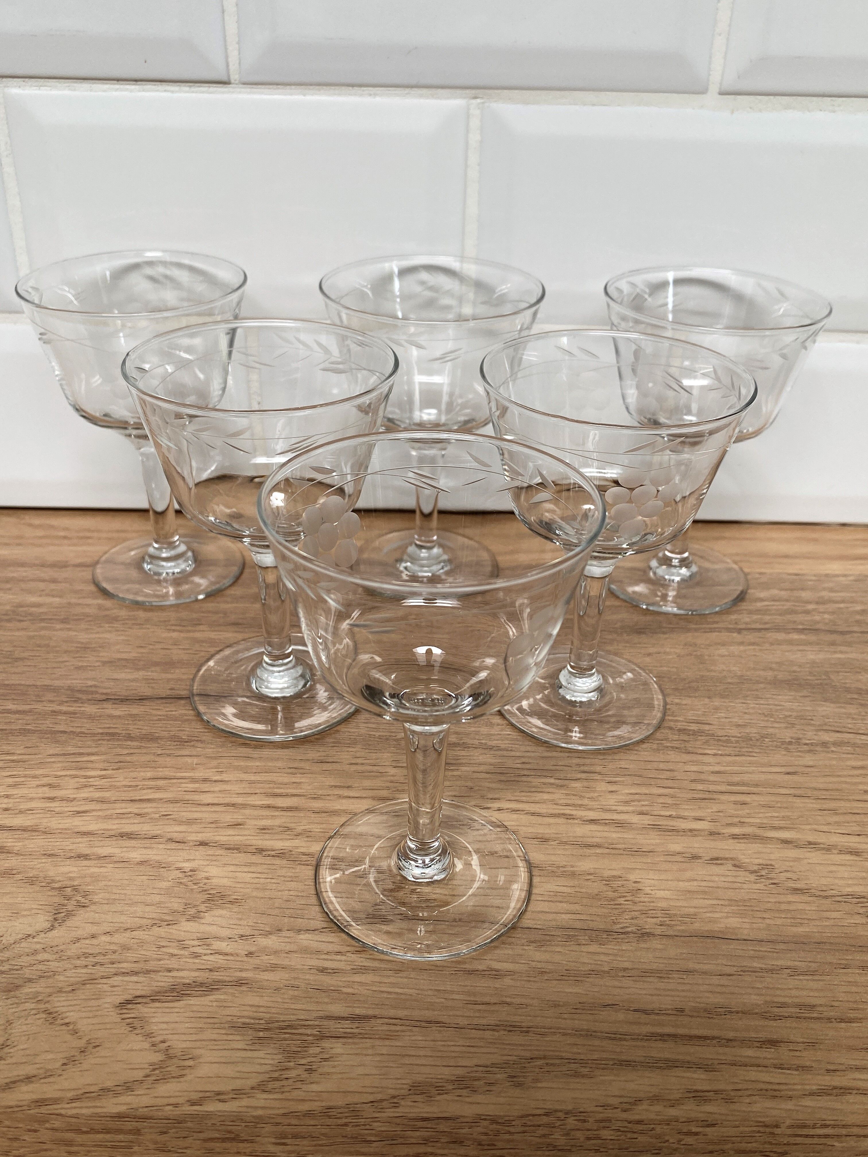 Set of 6 wine glasses in cut glass