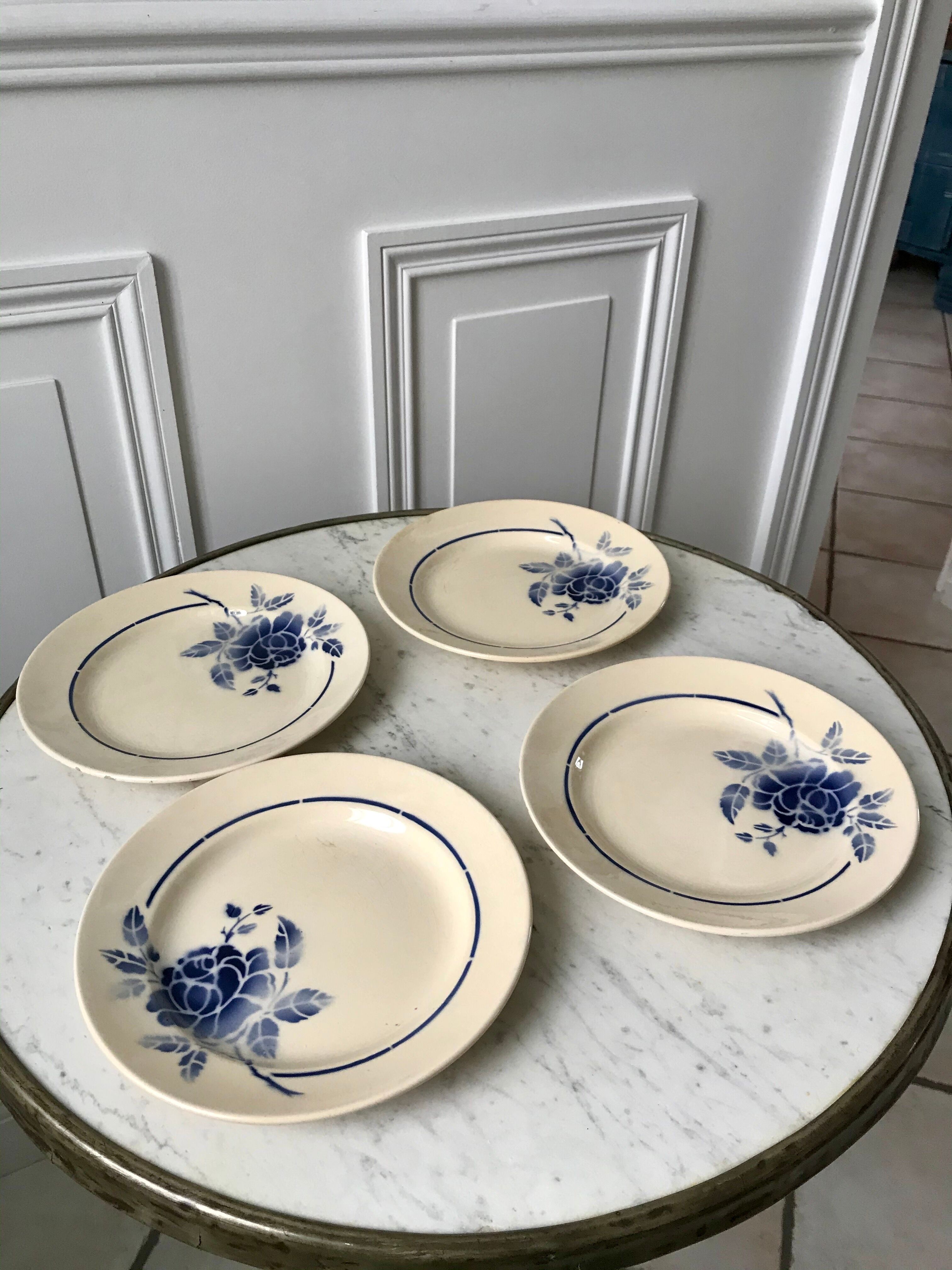 set of 4 dessert plates blue flowers Saint-Amand years 30-40