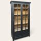 Armoire parisienne noire vitrée rénovée