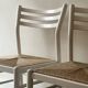 Paire de chaises vintage en bois blanc et paille