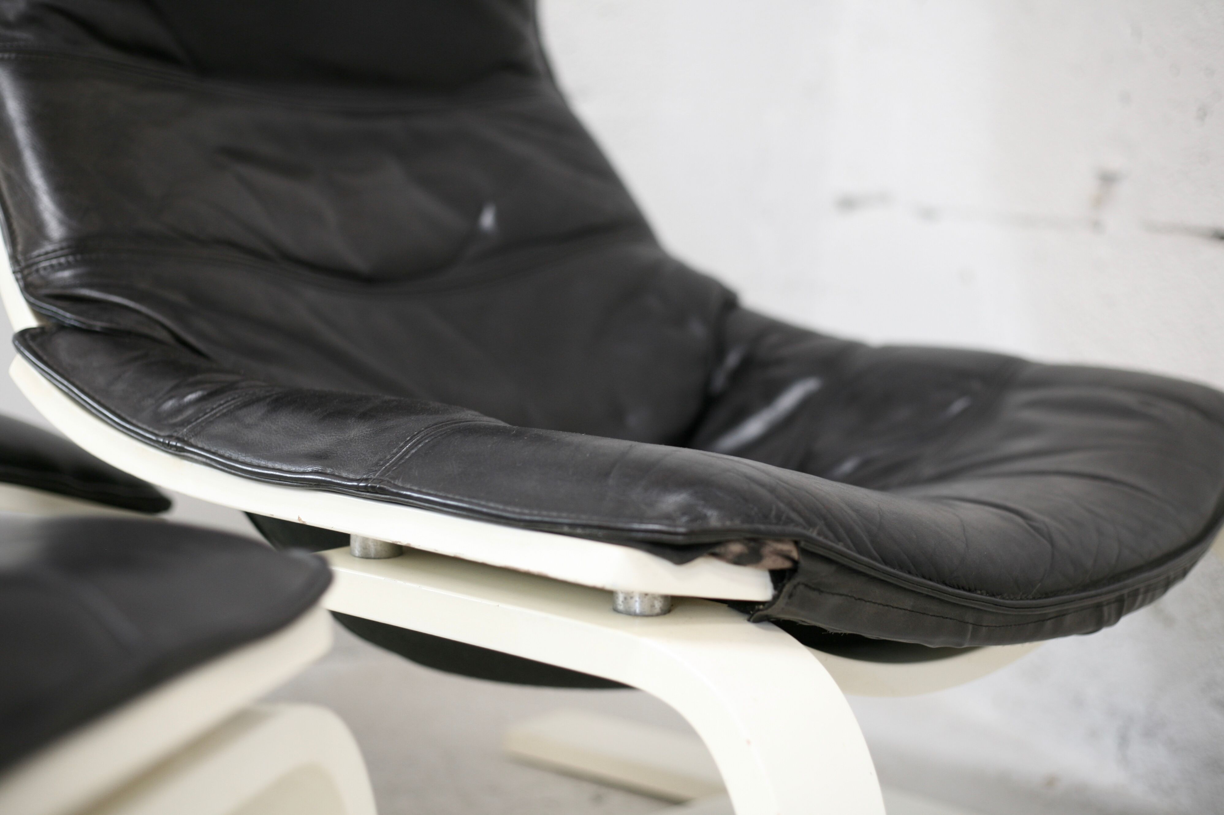 Pair of armchairs and ottomans Nelo Sweden, Sweden, circa 1975