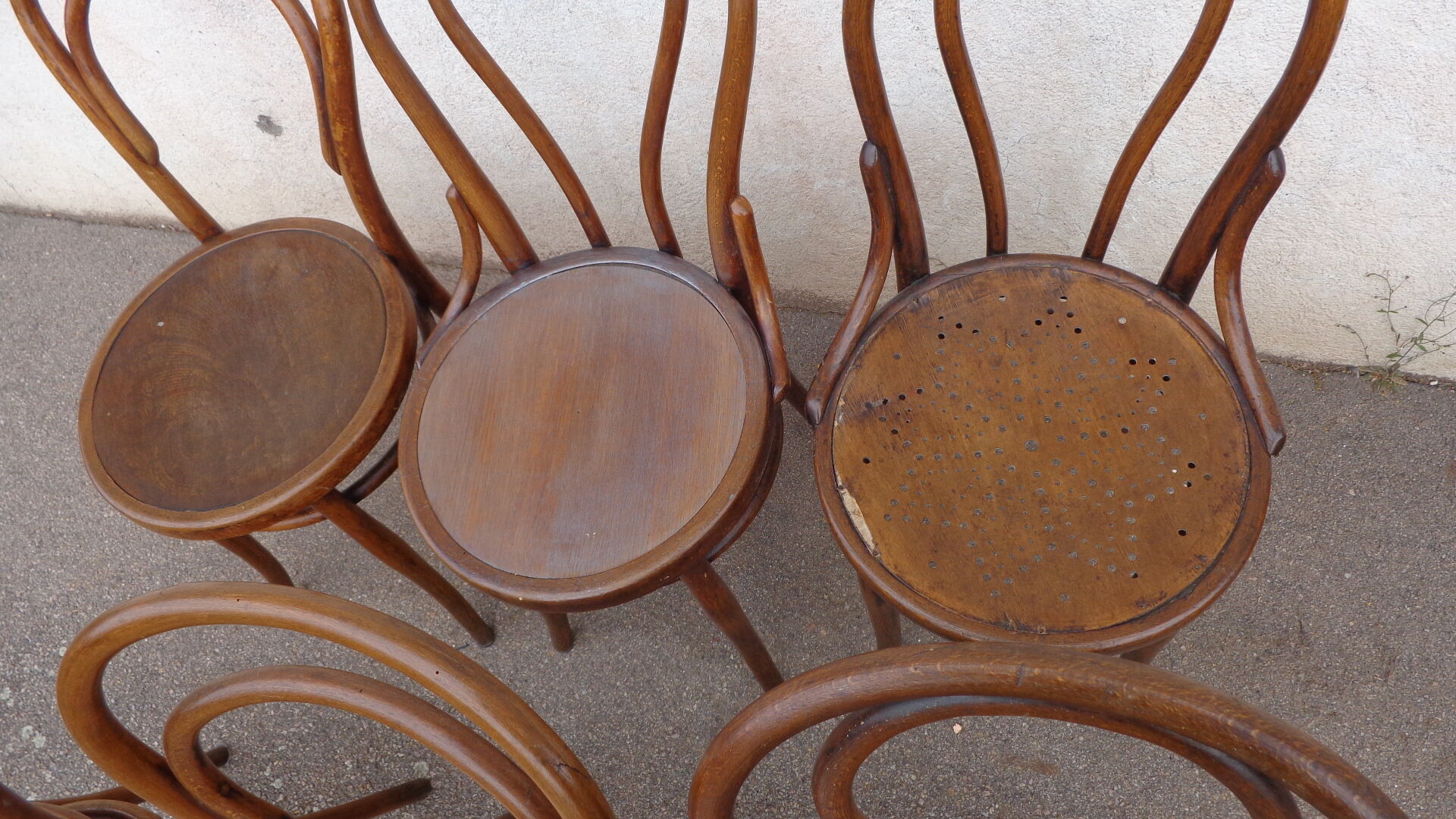 6 curved wooden bistro chairs