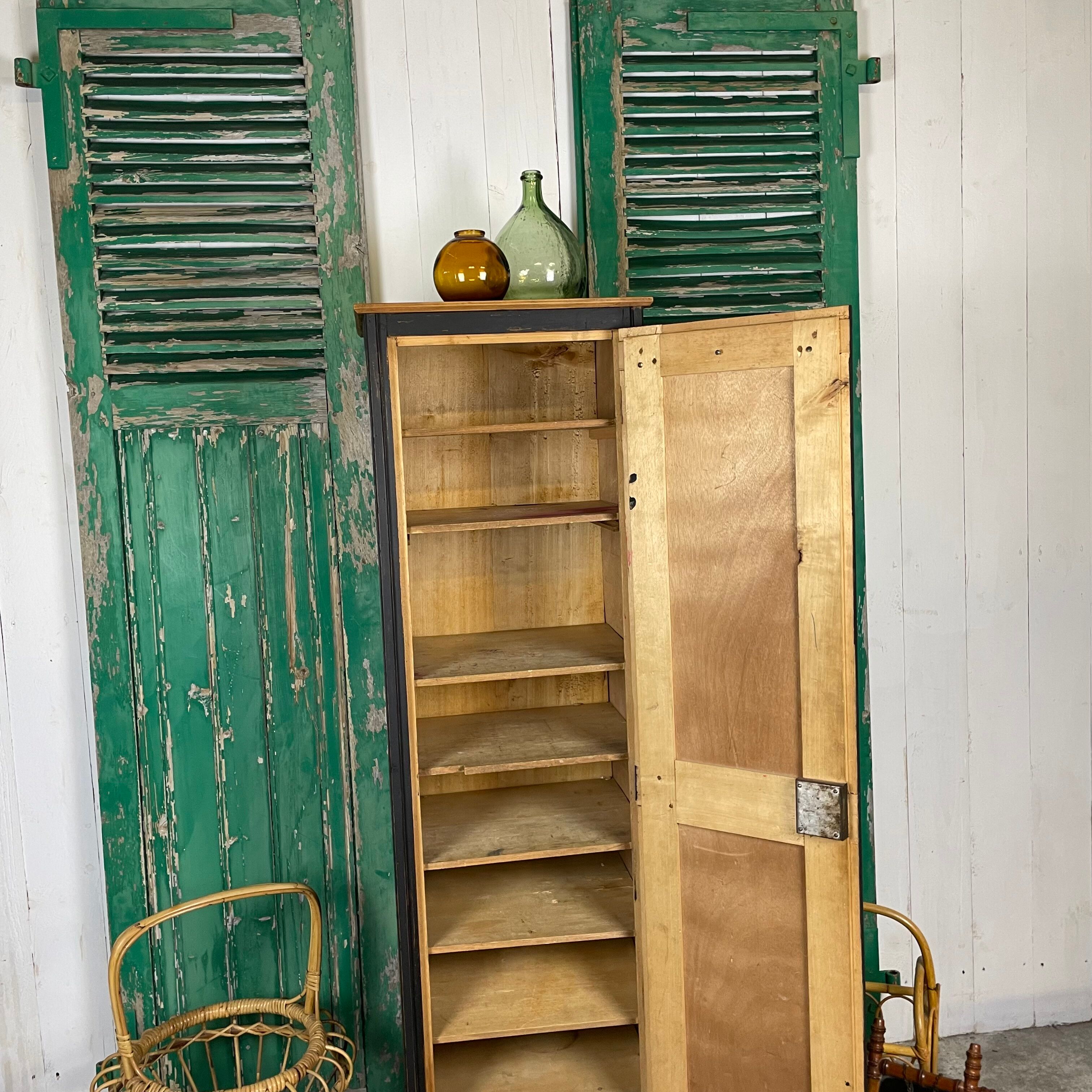 Parisian wardrobe hosiery