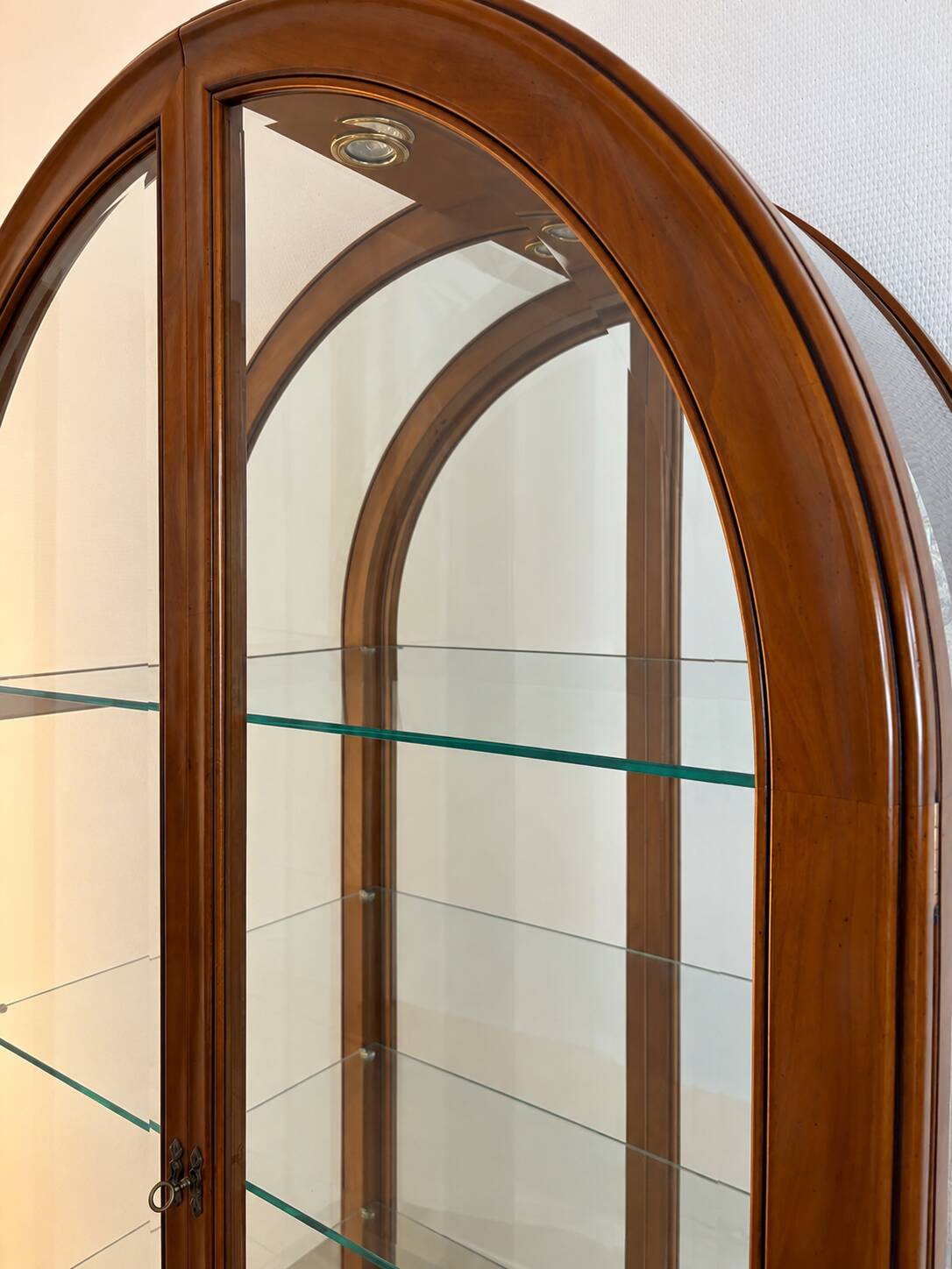 Oval display case Elite Fourrier
