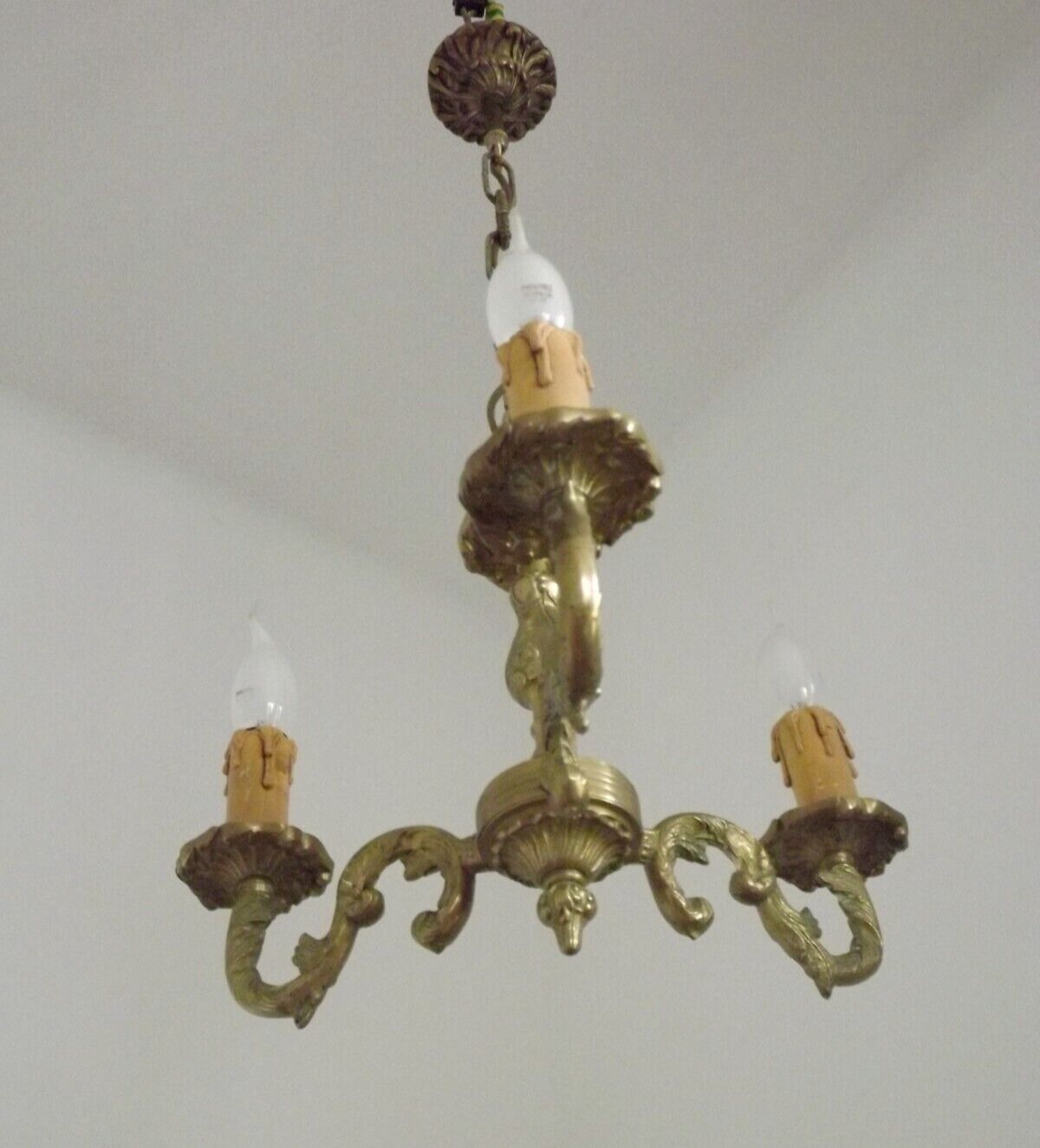 Bronze 3 light chandelier