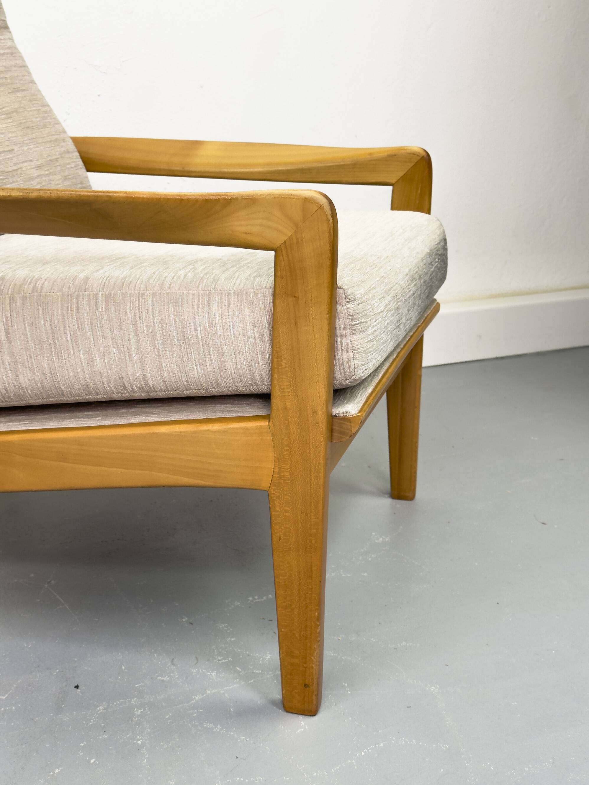 Paire de fauteuils, 1960s