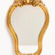 Petit miroir décoratif vintage dans un cadre doré avec des fleurs, Italie, années 1960