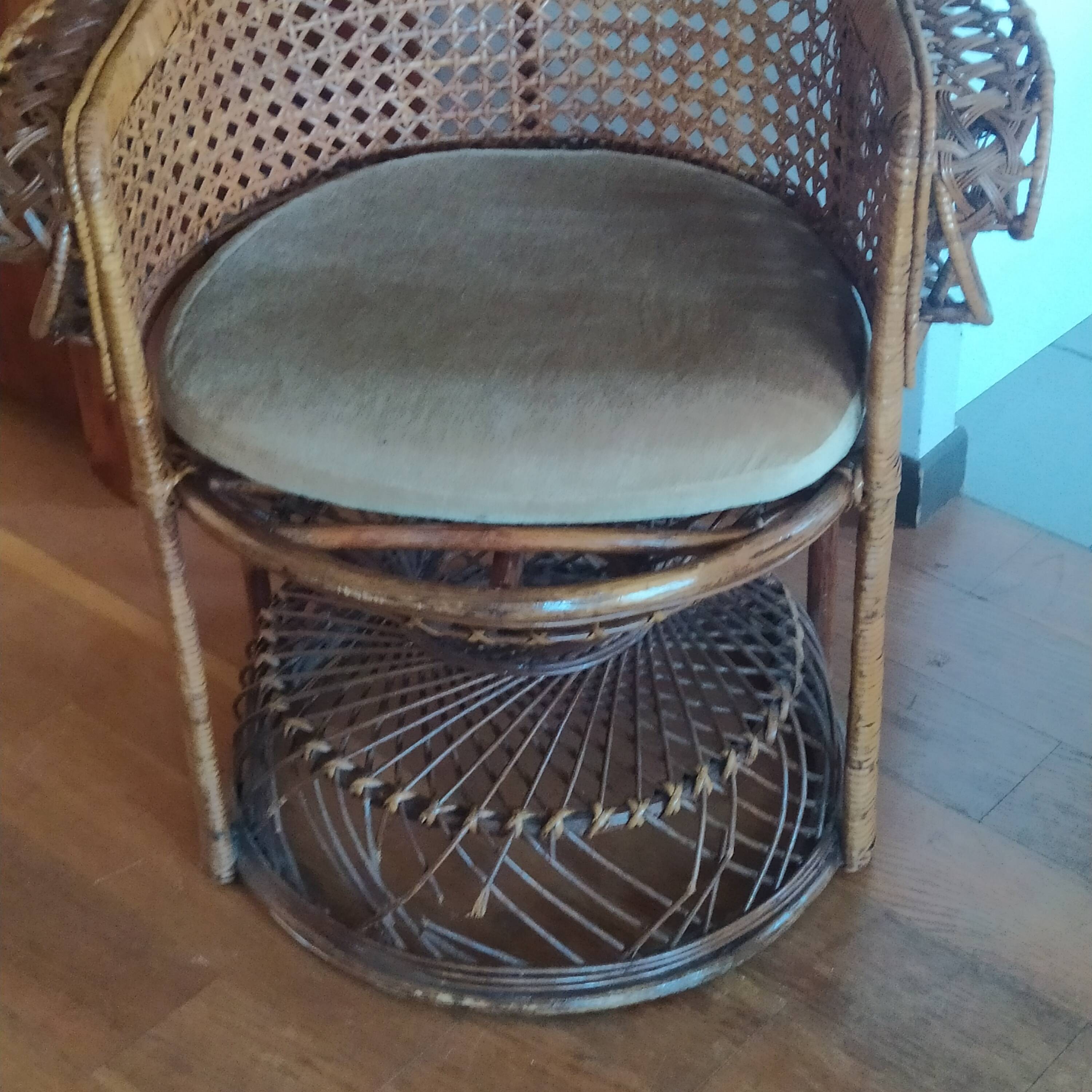 Fauteuil rotin emmanuelle modèle paon 1970