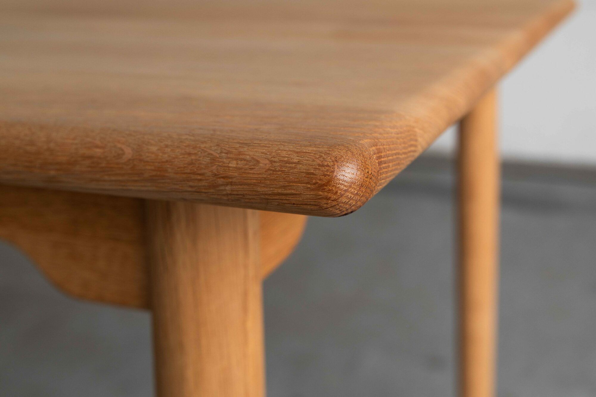 Table à manger par Brødrene Andersen Mobelsnedkeri