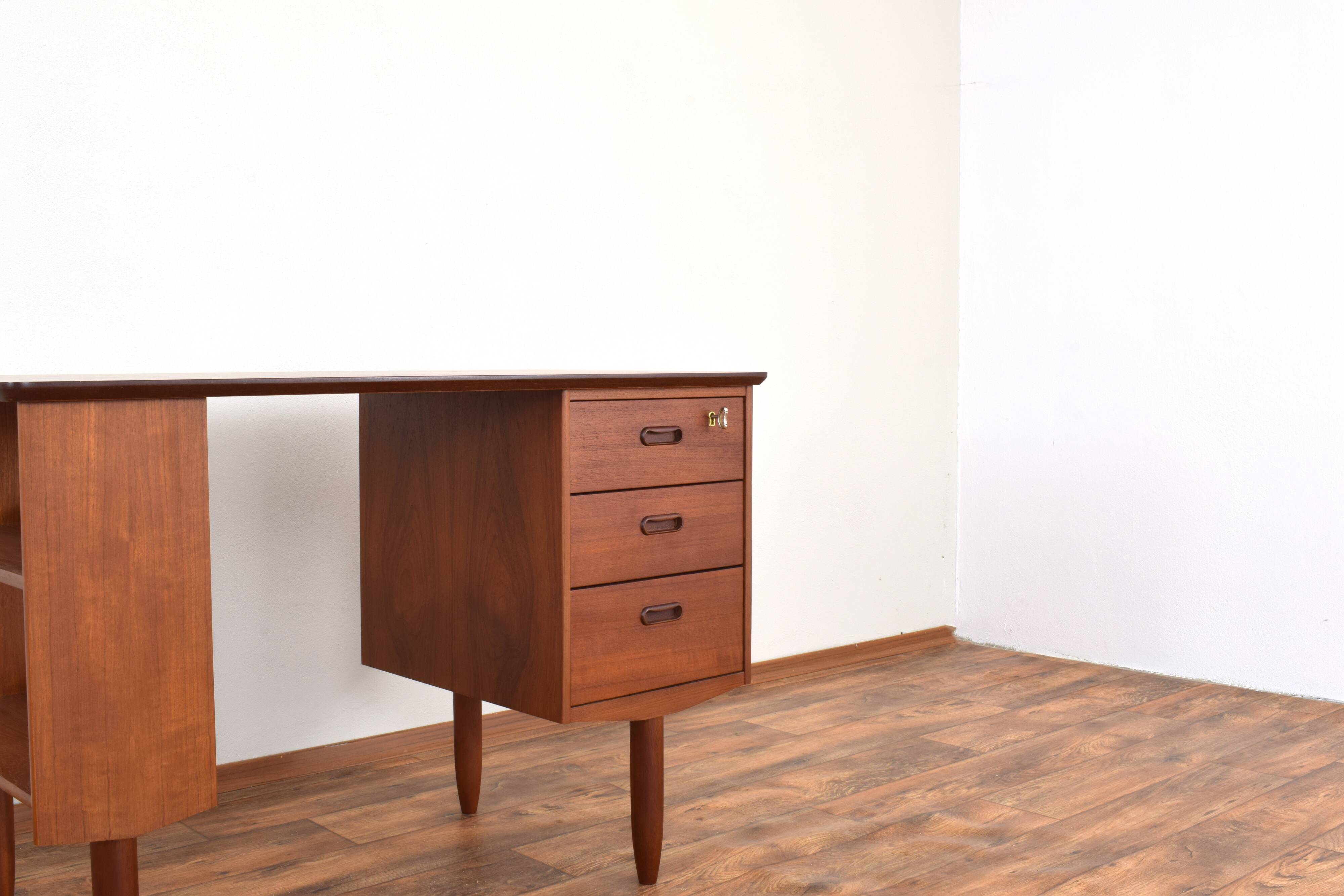 Bureau danois vintage en teck, 1960s