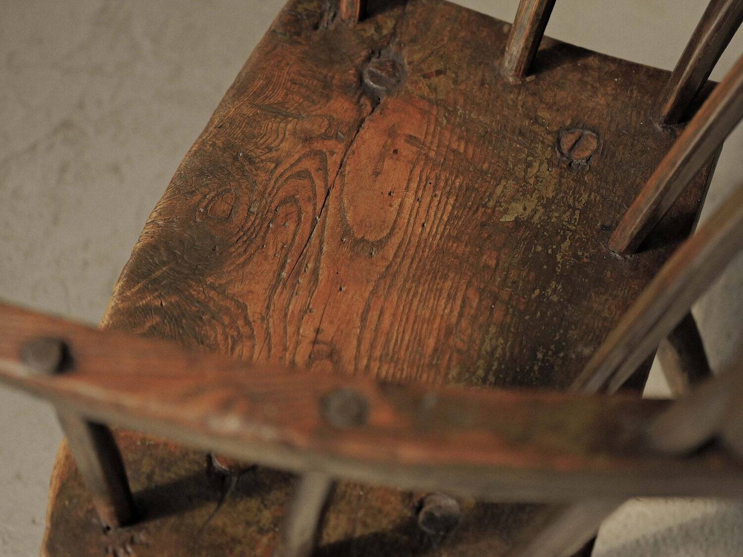 Fauteuil en bois massif, art populaire, Royaume-Uni , XIXᵉ siècle