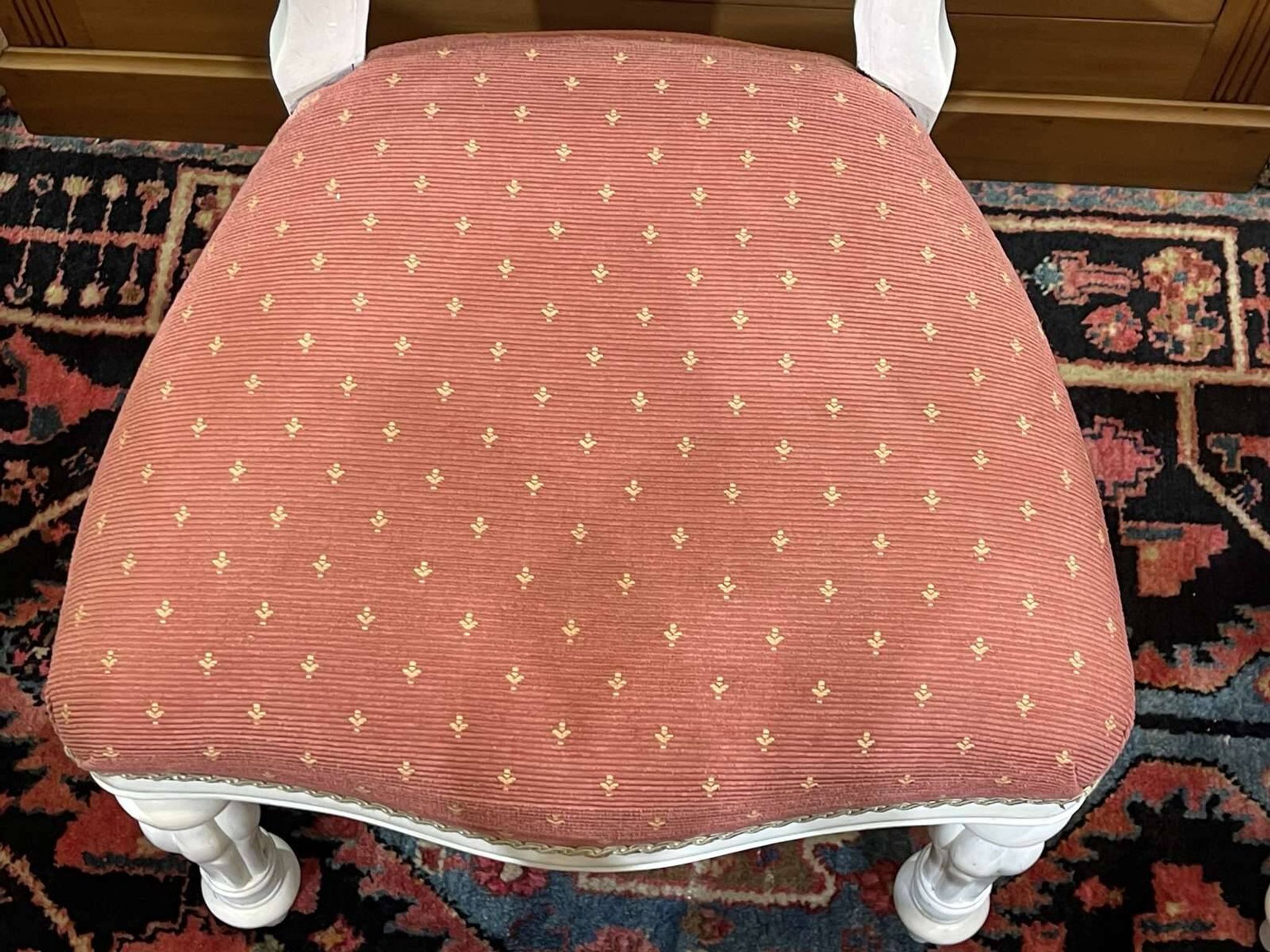 Set of 6 English Victorian style mahogany chairs.