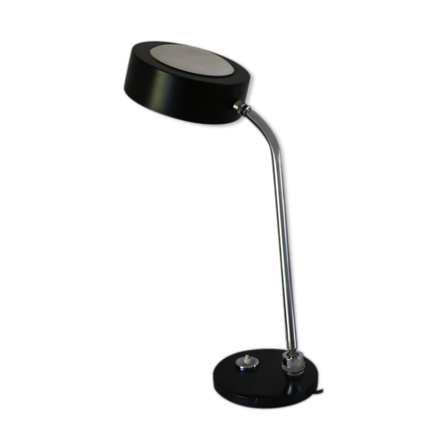 Black and white Jumo 900 lamp