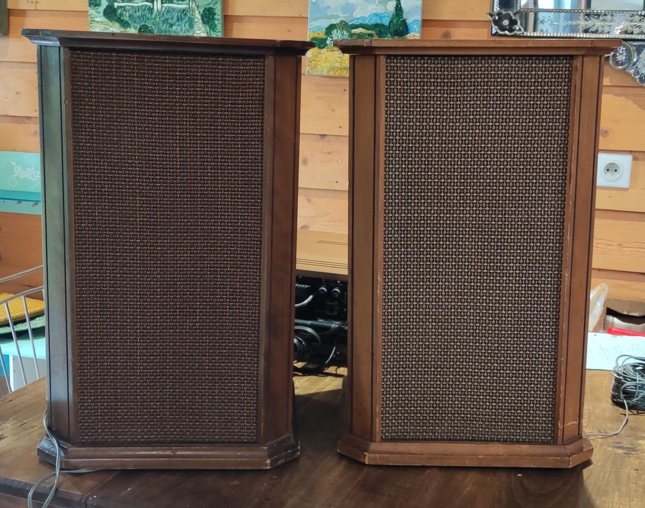 Pair of vintage H.H.Scott S100 speakers