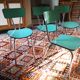 Ensemble de table extensible en formica et 4 chaises