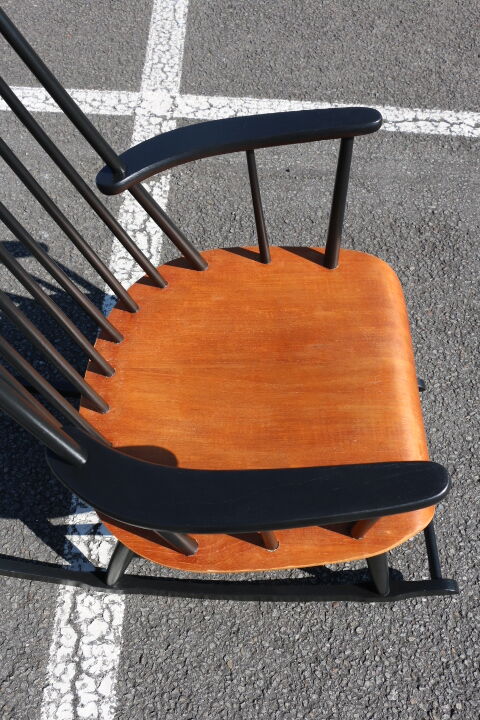 Two colour scandinavian rocking-chair