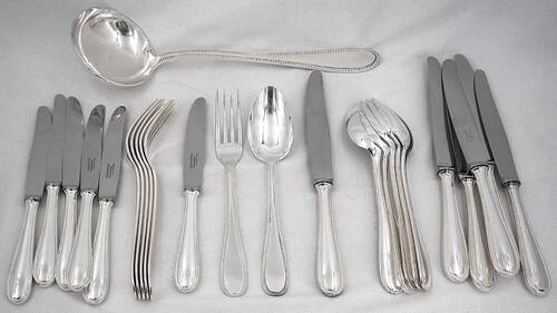25-piece cutlery set François Frionnet in silver-plated metal, bead decoration.