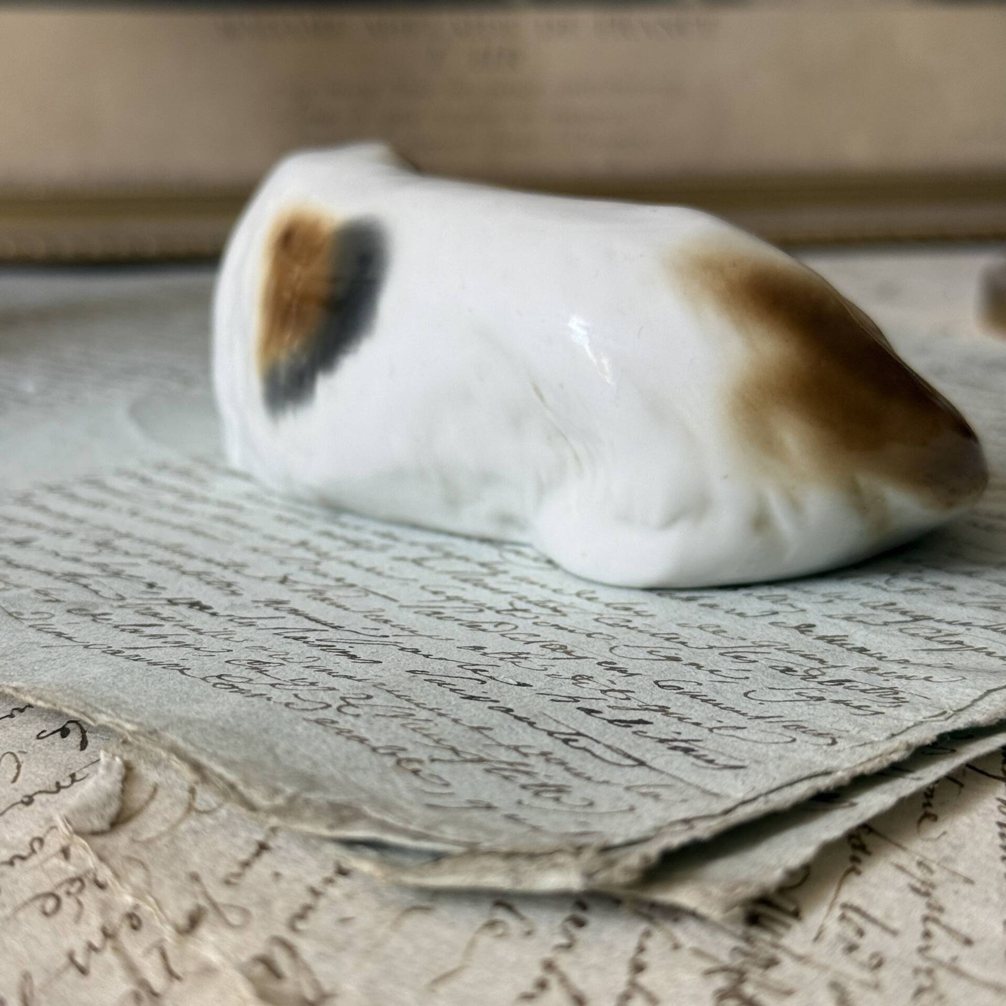 Figurine chien en porcelaine Goebel