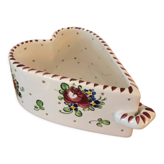 Perforated ceramic heart (Neufchâtel cheese mold) floral motifs