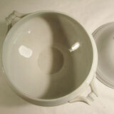 White soup pot Saint-Amand and Hamage