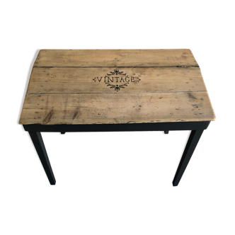 Desk desk