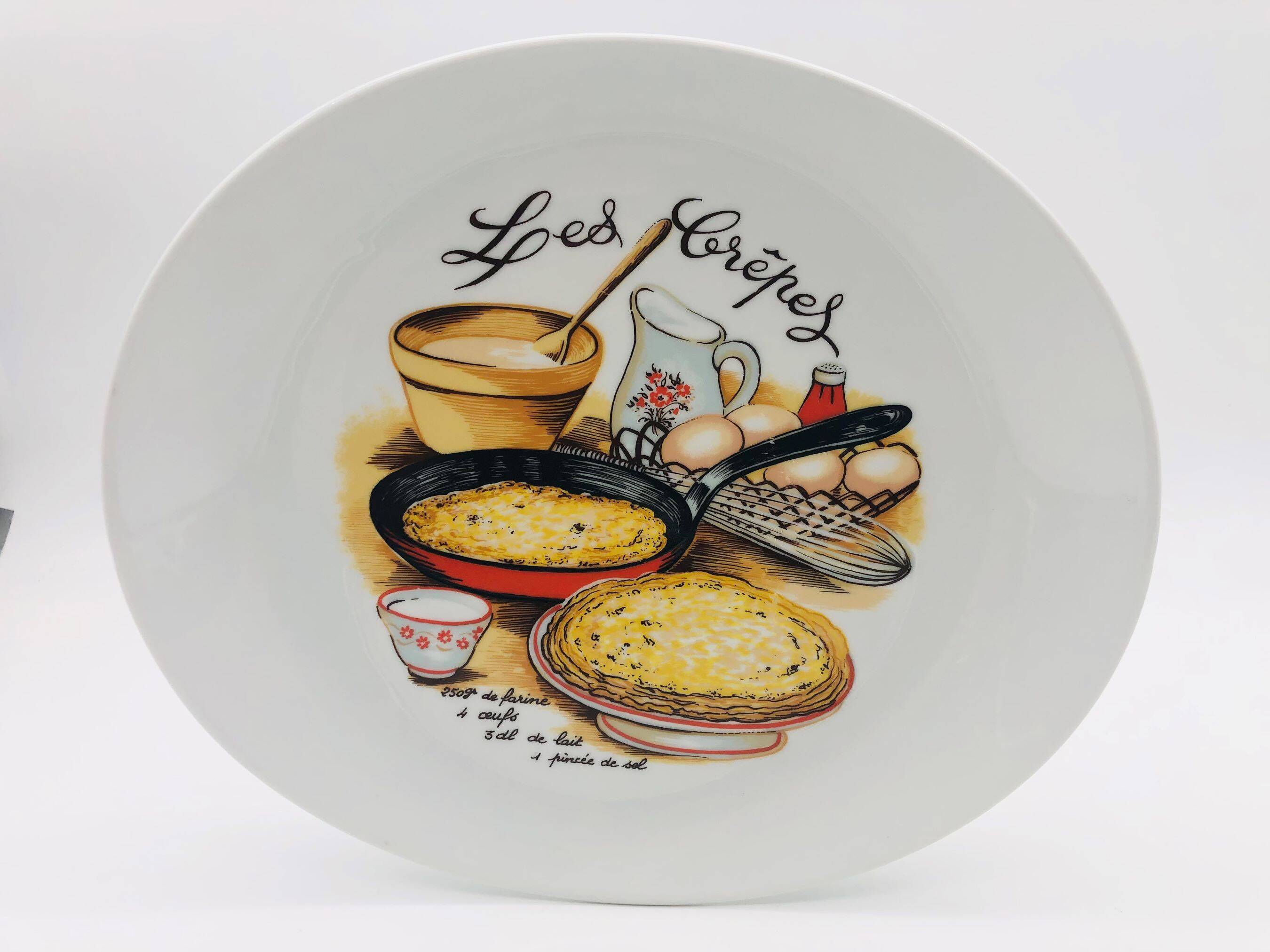 6 Crepe plates and its dish, in porcelain.