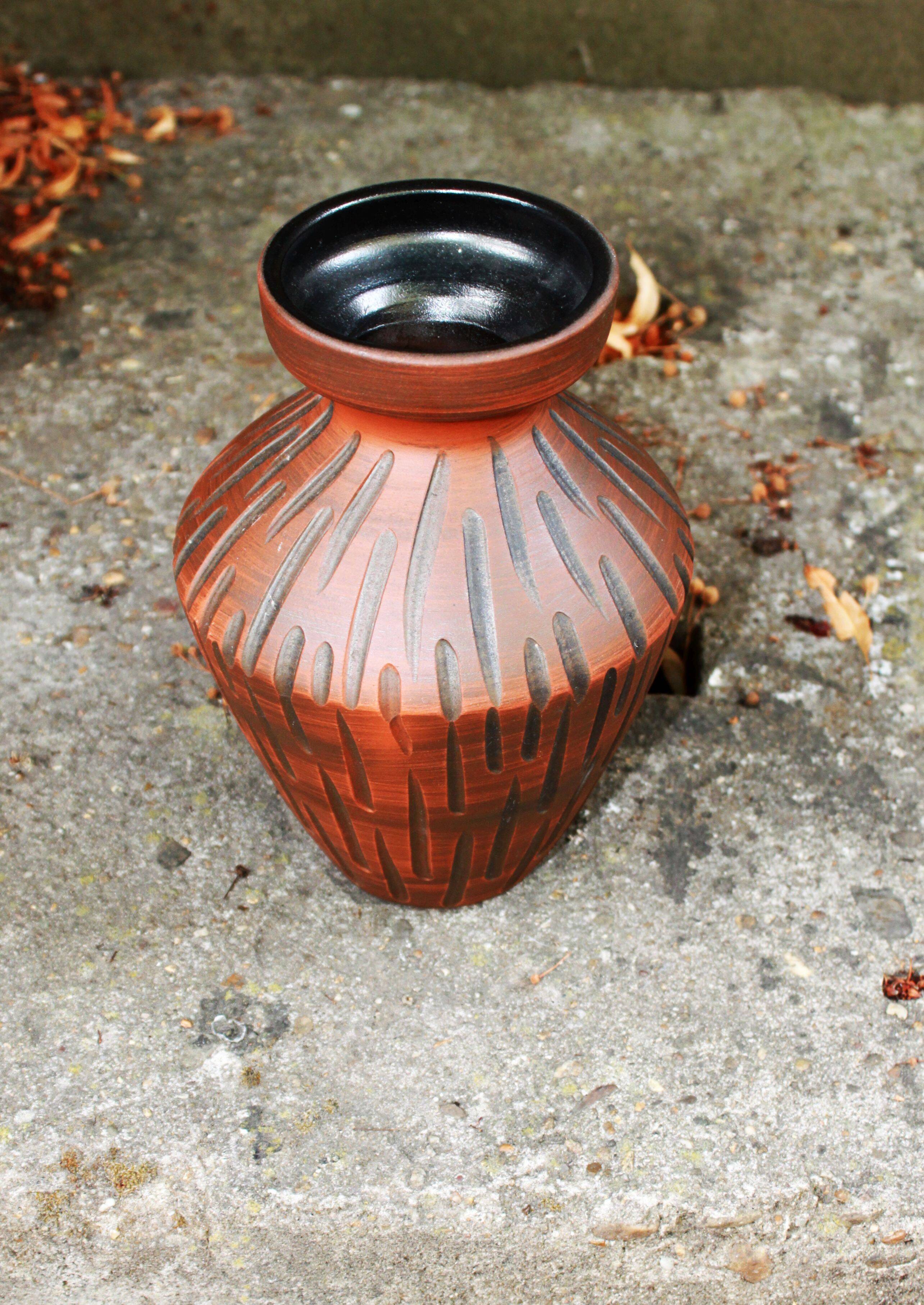 Ilkra Eldelkeramik vase, red clay, 60.
