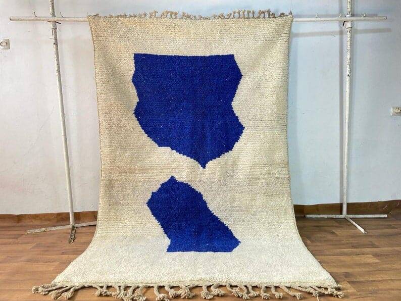 Beni Ourain rug in natural wool, blue and white, size 1.5/2.5 m.
