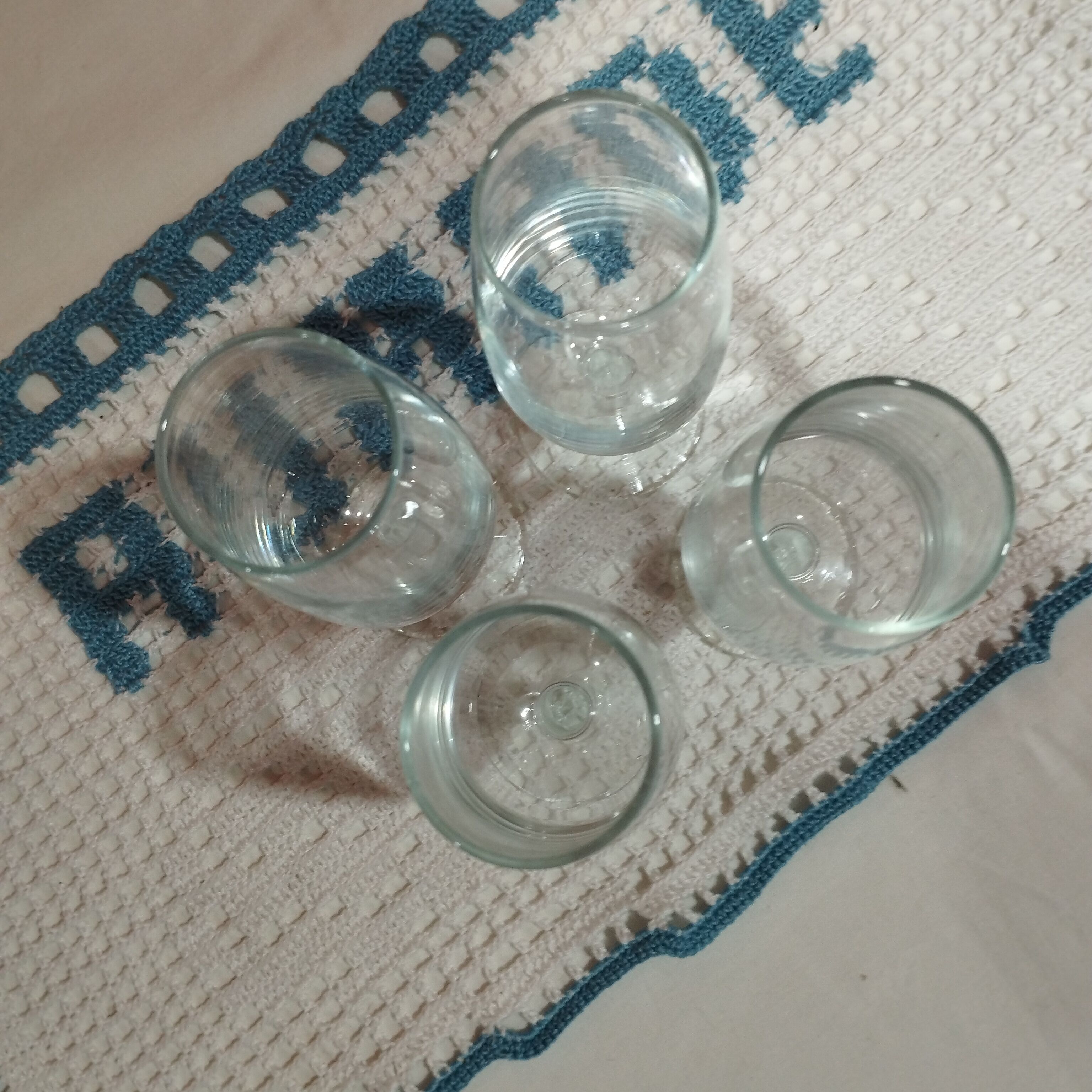 4 old white wine tasting glasses